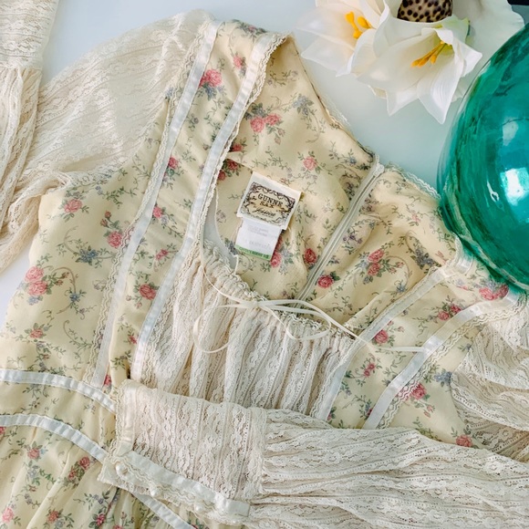 SOLD Vintage Gunne Sax Maxi dress - Picture 4 of 8